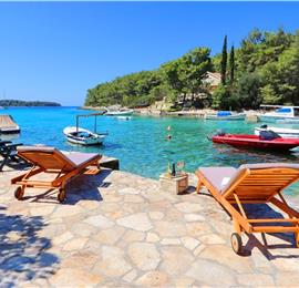 6 Bedroom Beachfront Villa with Heated Pool near Vela Luka on Korcula Island, Sleep 12